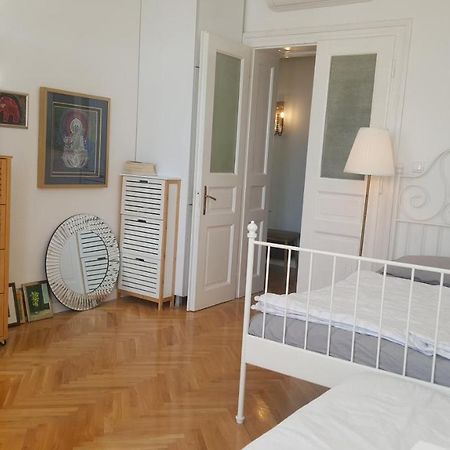 Room Next To Porto Montenegro Tivat Eksteriør bilde